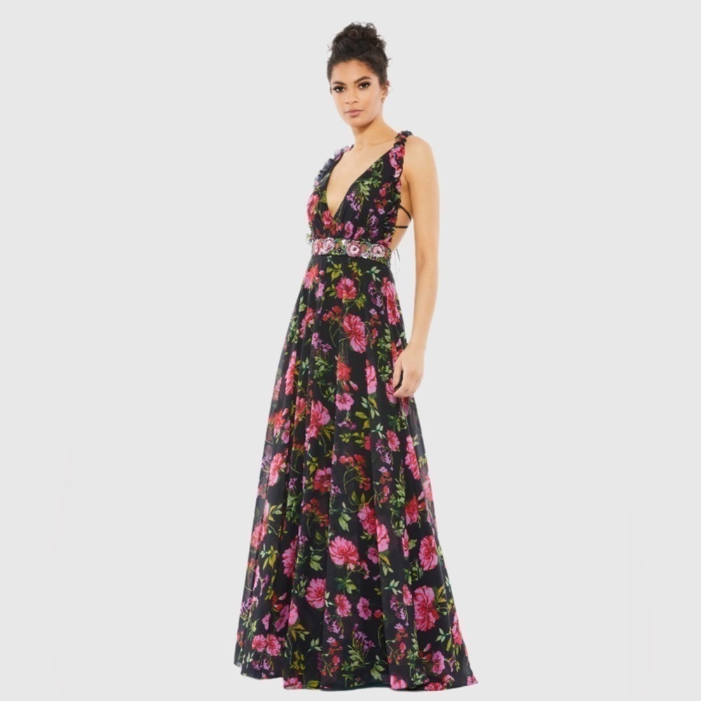 IEENA FOR MAC DUGGAL 9156 NWT
Embellished Belt Ruffled Halter Strap Gown